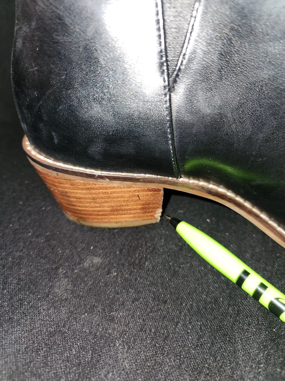 Cole Haan Black Leather Chukka Boots with Tan Welt #425